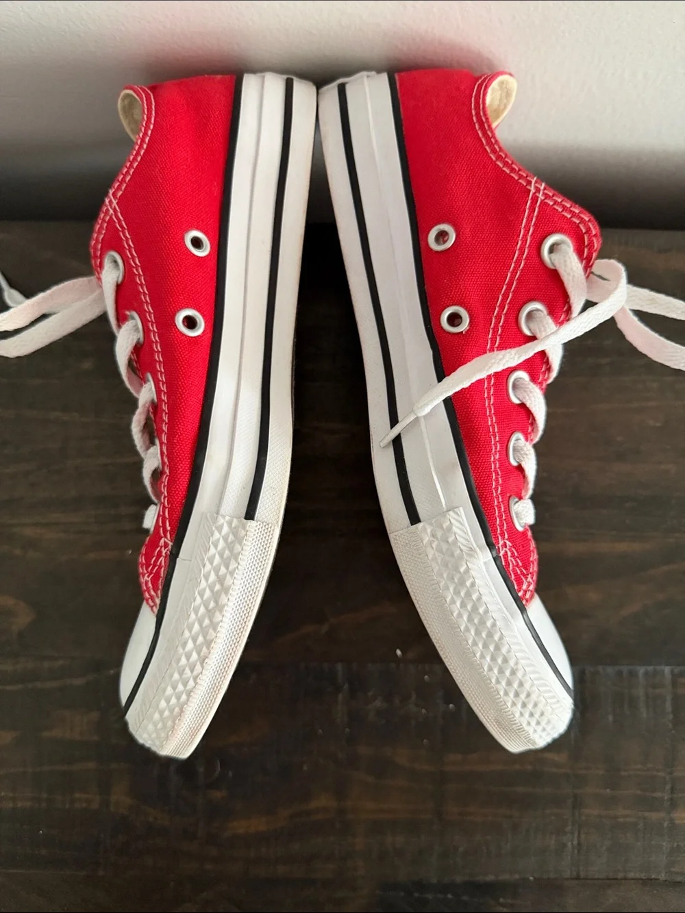 Converse Red Chuck Taylor Low Top Canvas Sneakers Womens Size 6 - Picture 3 of 8